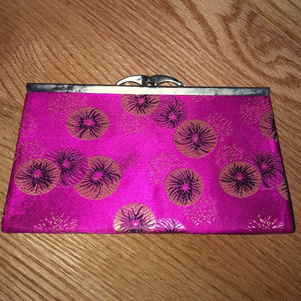 Pink Japanese style design clutch